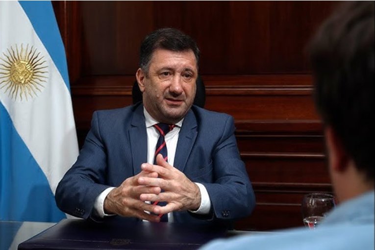 La justicia investiga los más de 160 viajes que Kueider realizó al exterior en los últimos 10 años