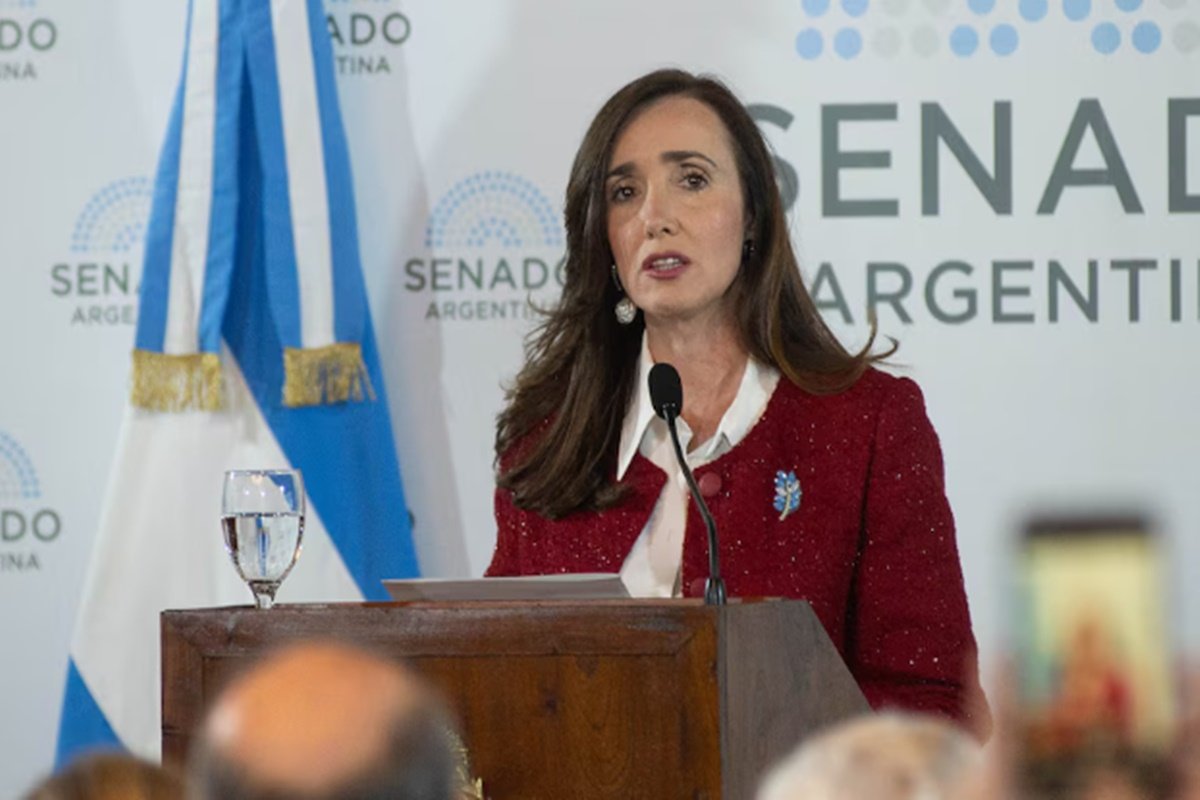 Revel&oacute; que quiso incluir la exclusi&oacute;n de Parrilli, pero no tuvo consenso.