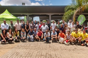 El lanzamiento fue en las afueras del Centro de Convenciones El lanzamiento fue en las afueras del Centro de Convenciones