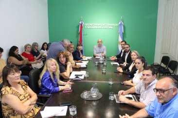 Continuarán dialogando en paritarias en 2025. Continuarán dialogando en paritarias en 2025.