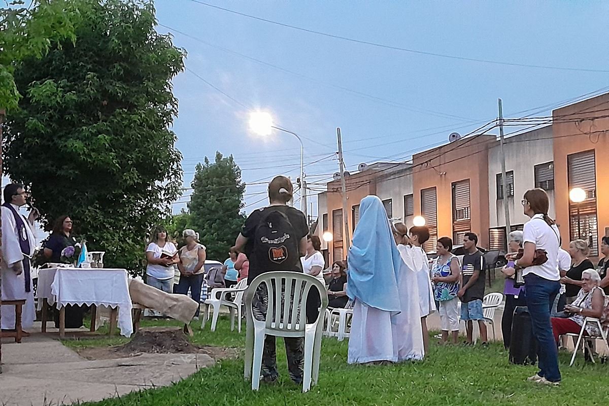 Con la representacion del pesebre se espera la navidad en La Merced.