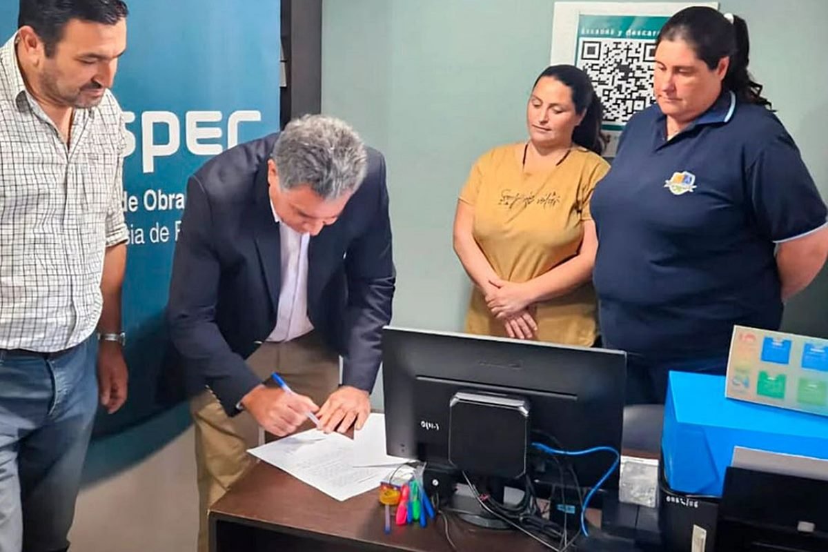 La oficina est&aacute; actiiva desde el viernes pasado.