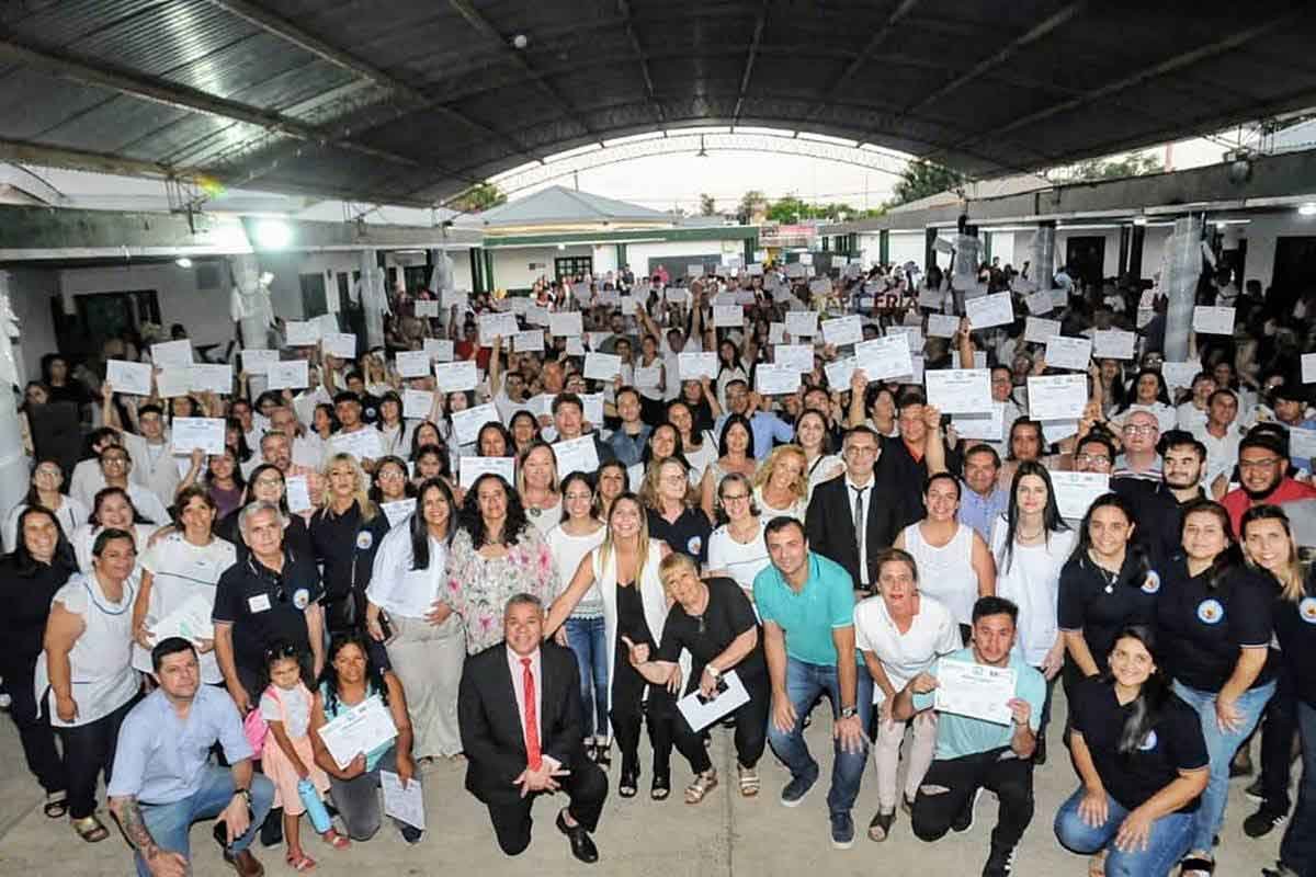 Egresaron m&aacute;s de 900 j&oacute;venes de Concordia.