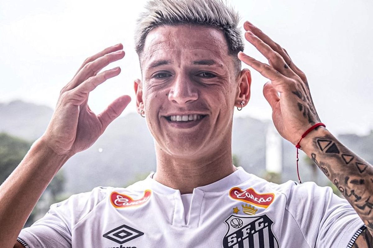 Godoy vestir&aacute; la camiseta del hist&oacute;rico club de Pel&eacute;