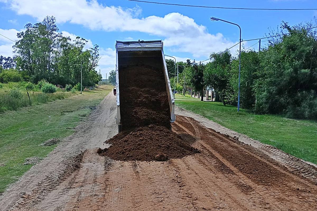 Enripiado de las arterias principales de Estancia Grande