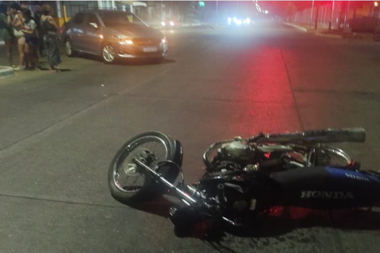 Un motociclista fue hospitalizado tras protagonizar un fuerte impacto ...