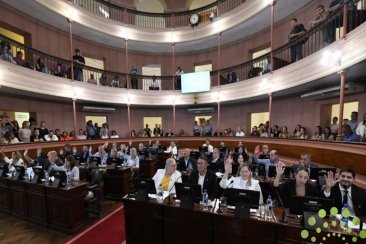Legisladores de los diferentes bloques expresaron su opinión al respecto. Legisladores de los diferentes bloques expresaron su opinión al respecto.