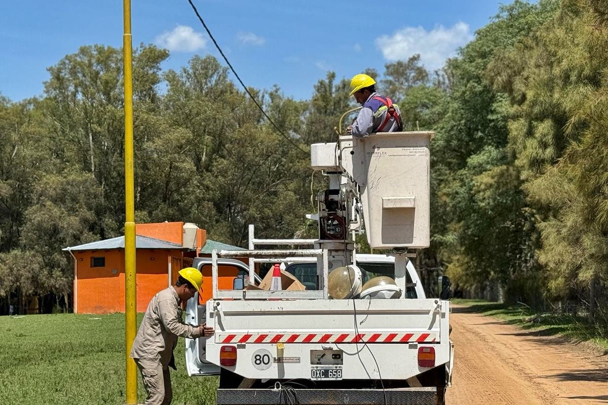 CODESAL y ENERSA buscan sumar iluminaci&oacute;n en el Lago.