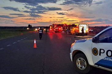 El hombre fue auxiliado al ser hallado sobre la cinta asfaltica. El hombre fue auxiliado al ser hallado sobre la cinta asfaltica.
