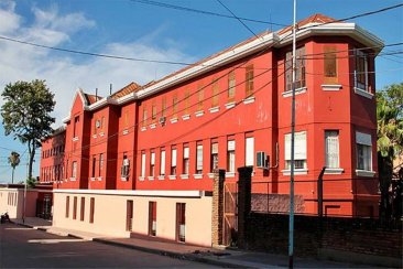 La medida de fuerza repercutirá en el servicio del hospital de la zona sur. La medida de fuerza repercutirá en el servicio del hospital de la zona sur.