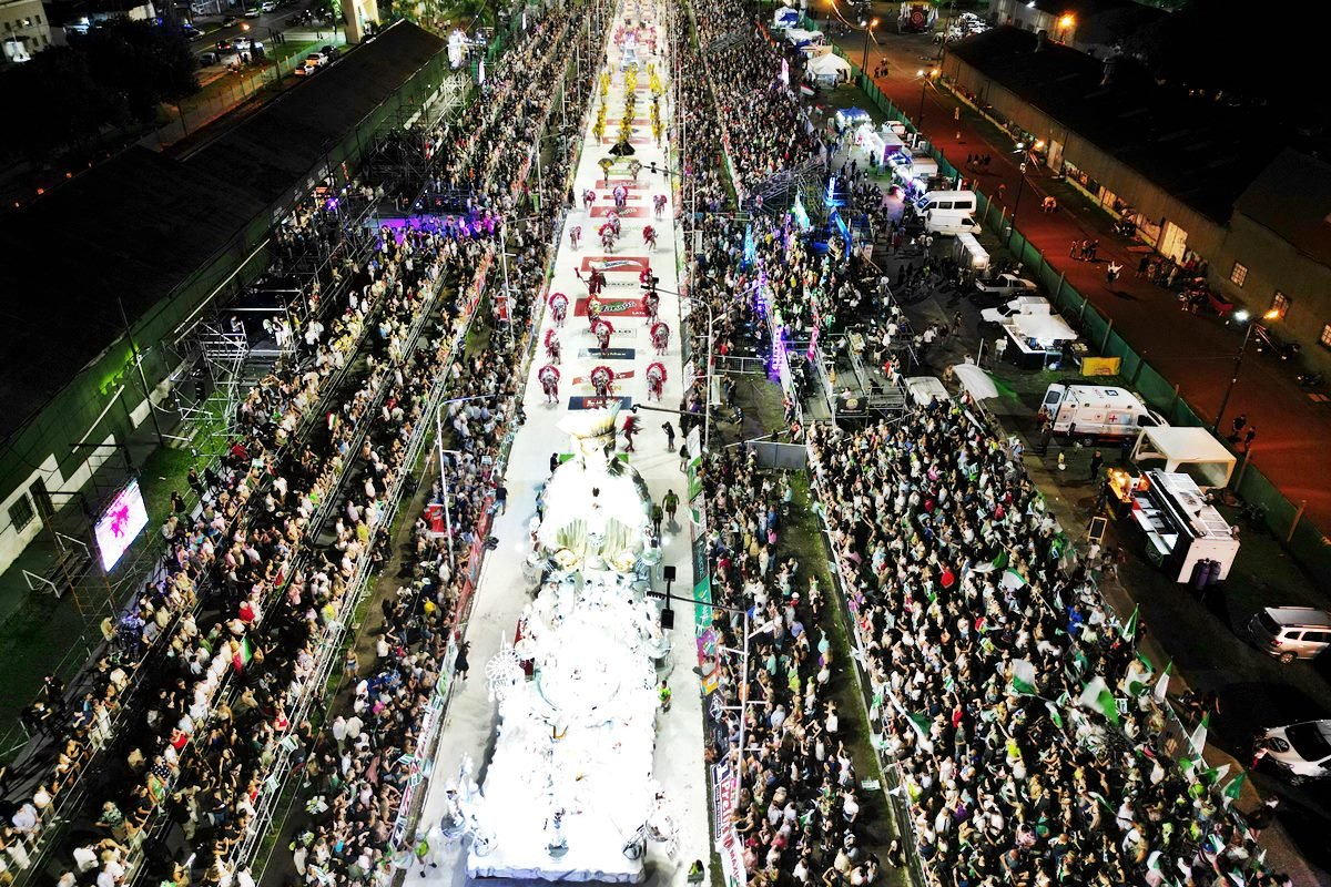 Esta noche se corre el tel&oacute;n para el carnaval de Concordia