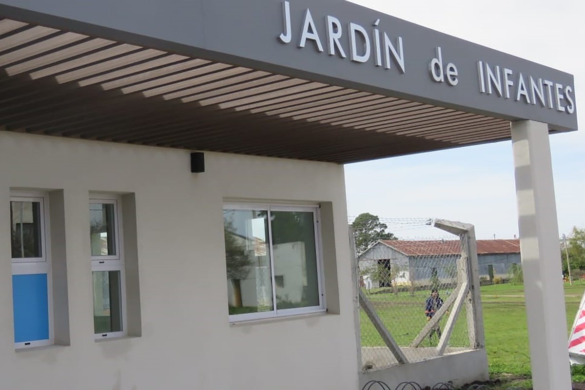 Funciona en ambos turnos.