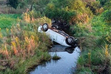 El conductor sufrió lesiones que no serían de gravedad. El conductor sufrió lesiones que no serían de gravedad.