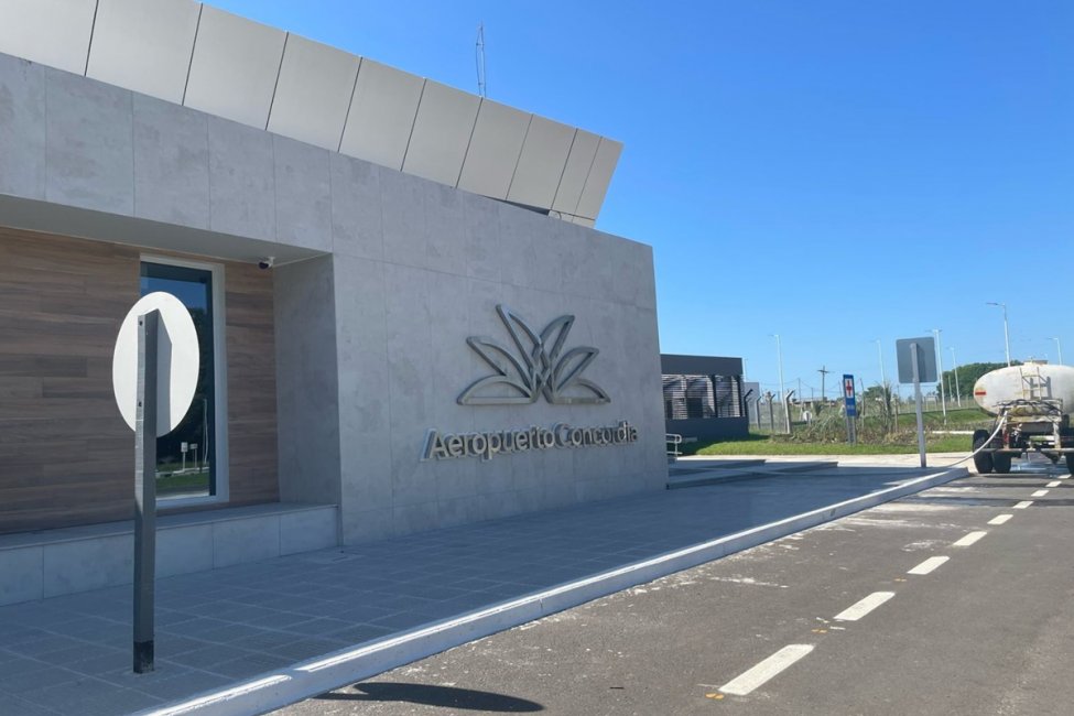 Sobre 608 postulaciones el municipio seleccionó personal para puestos claves del nuevo aeropuerto