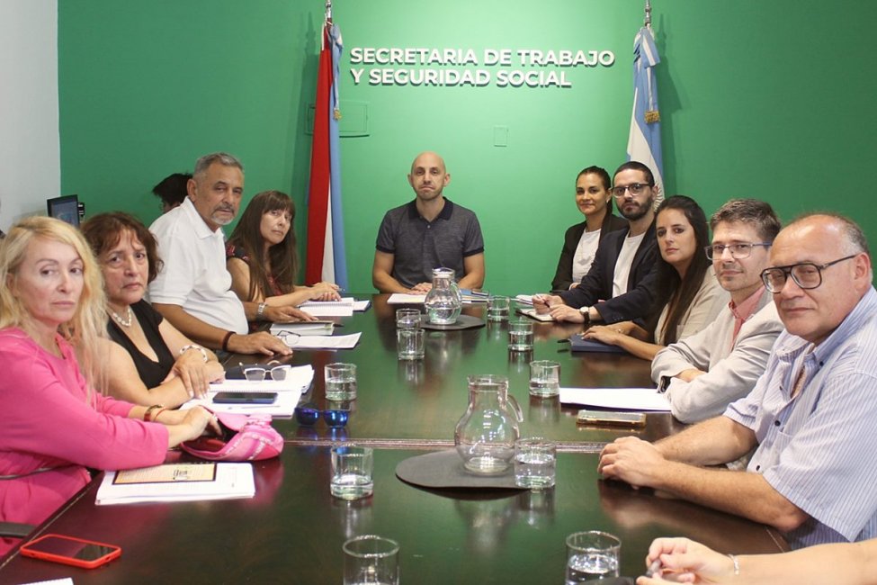 Arrancó este viernes la paritaria 2025 entre el gobierno provincial y los gremios estatales