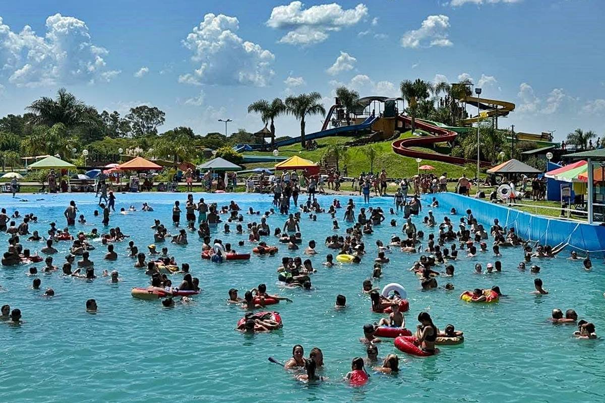 Bravo desestim&oacute; la versi&oacute;n de una posible privatizaci&oacute;n de las termas.