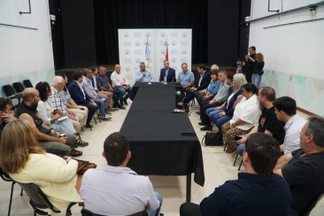 Pedirán a Frigerio que tome posición y que siga gestionando ante Cancillería. Pedirán a Frigerio que tome posición y que siga gestionando ante Cancillería.