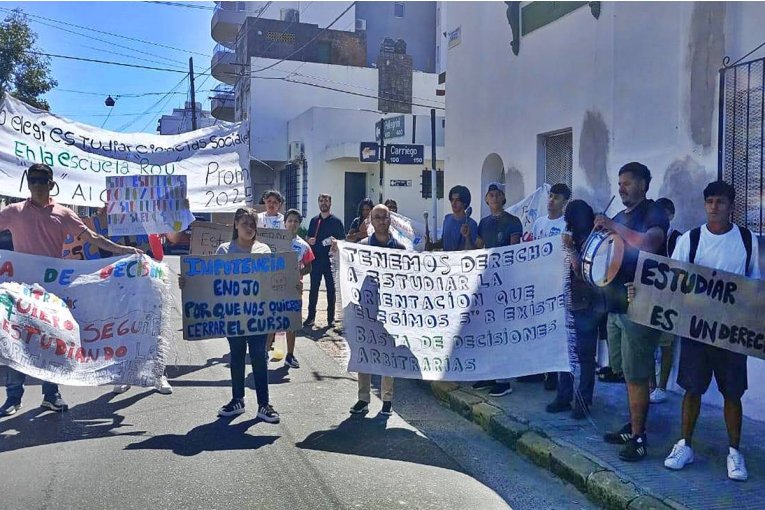 Tras un reclamo en la Departamental de Escuelas el tituar de ese organismo ir&aacute; al establecimiento que se manifest&oacute;