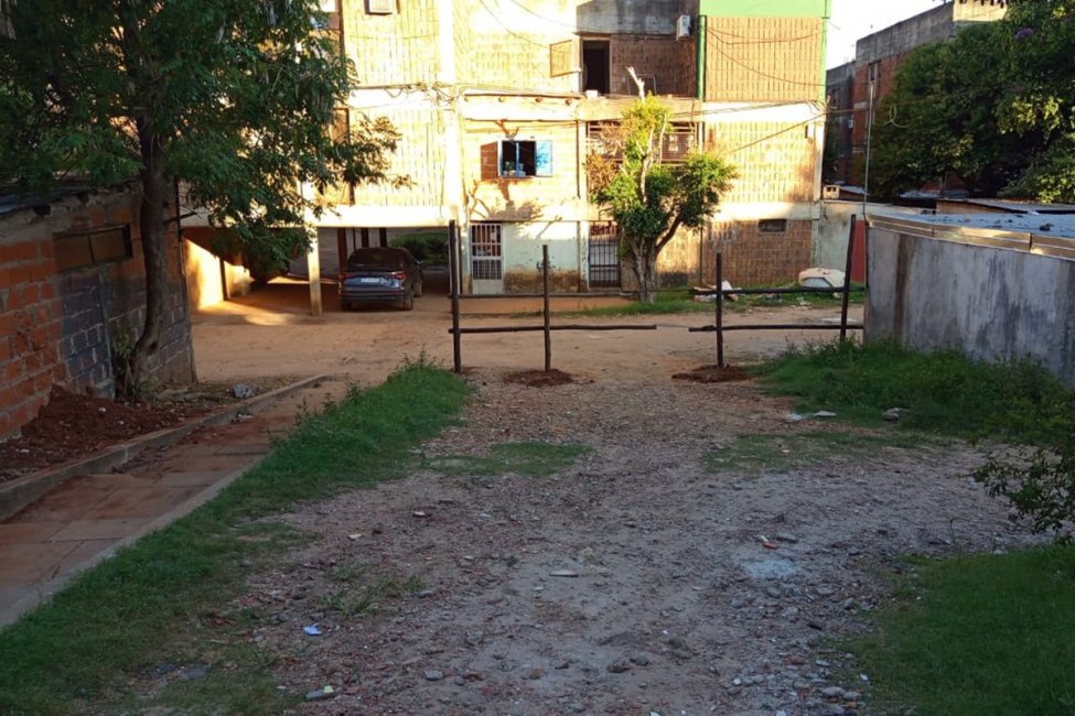 Vecinos de La Bianca denuncian la usurpación de espacios públicos y departamentos