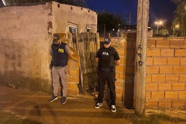 El operativo terminó con dos personas detenidas. El operativo terminó con dos personas detenidas.