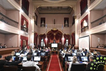 Además se formalizó las integraciones y presidencias de las comisiones. Además se formalizó las integraciones y presidencias de las comisiones.