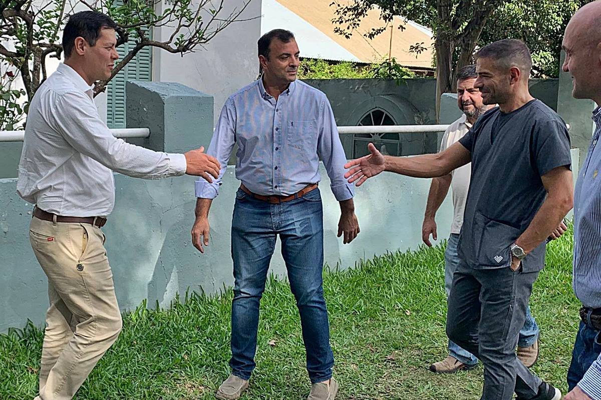 El ministro de Salud recorri&oacute; Puerto Yeru&aacute;.