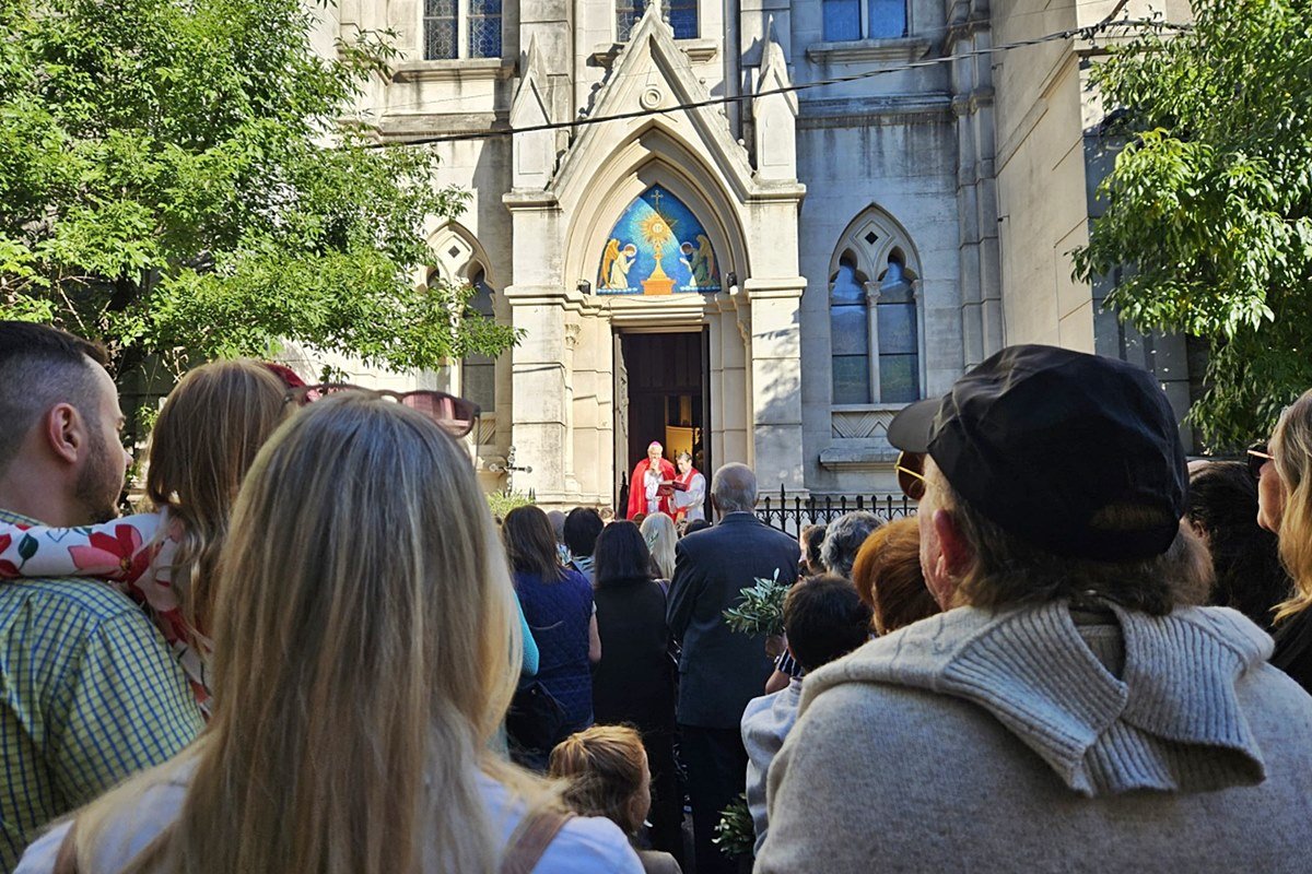 La bendici&oacute;n de ramos comenz&oacute; en la capilla del colegio San Jos&eacute;.
