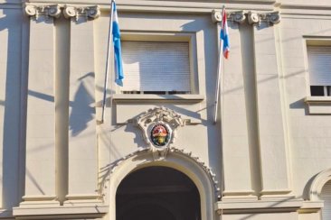 La secuencia fue grabada por una cámara de seguridad de la zona. La secuencia fue grabada por una cámara de seguridad de la zona.