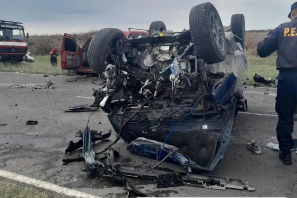 Un matrimonio falleció tras protagonizar un triple choque en Entre Ríos