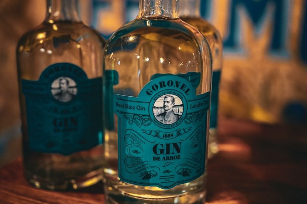 Una cervecería entrerriana presentó el primer gin de arroz del país
