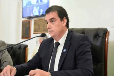 El senador oficialista fue muy crítico con la gestión de Milei. El senador oficialista fue muy crítico con la gestión de Milei.