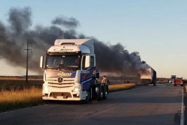Las pérdidas en el acoplado fueron totales. Las pérdidas en el acoplado fueron totales.