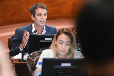 Diputado Enrique Cresto Diputado Enrique Cresto