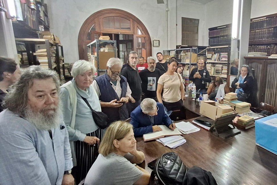 Meneguín se impuso a la lista de varios concejales del oficialismo y dirigirá la biblioteca Andrade