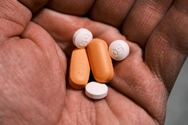 La terapia antirretroviral es el tratamiento médico para el VIH. La terapia antirretroviral es el tratamiento médico para el VIH.