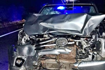 La camioneta sufrió importantes destrozos La camioneta sufrió importantes destrozos