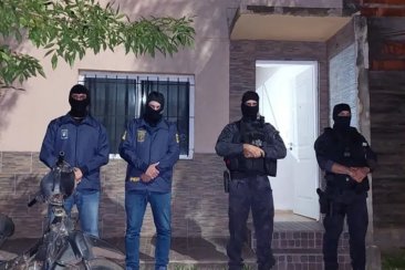 Se incluyó un embargo de 5 millones de pesos. Se incluyó un embargo de 5 millones de pesos.