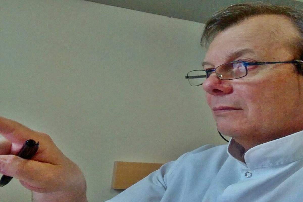 El profesional dio un paso al costado de la actual gestión municipal.