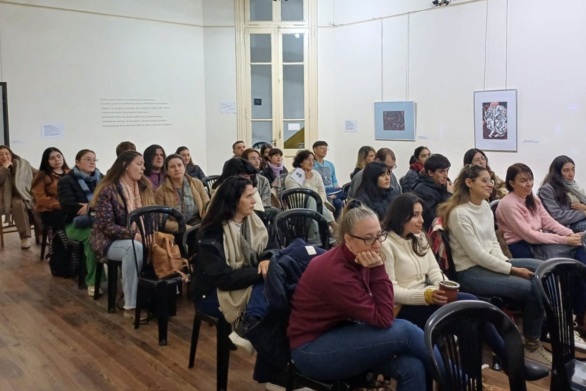 La actividad tuvo lugar en la Biblioteca Popular El Porvenir de La Histórica La actividad tuvo lugar en la Biblioteca Popular El Porvenir de La Histórica