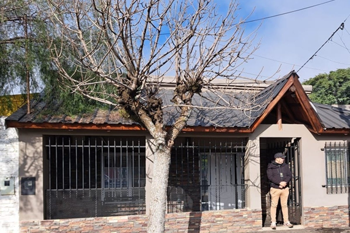 Se trata de un hombre de apellido Escayola.