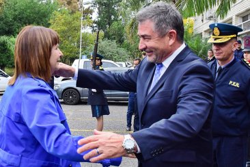 La respuesta de los profesionales del Derecho, tras los dichos de Roncaglia. La respuesta de los profesionales del Derecho, tras los dichos de Roncaglia.