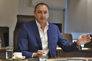 Carlos Albisu, intendente electo de la ciudad de Salto. Carlos Albisu, intendente electo de la ciudad de Salto.