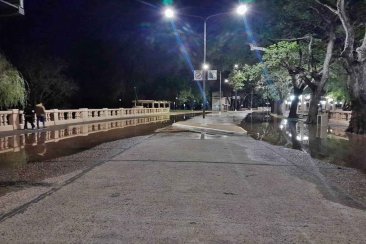 Comenzaron las evacuaciones y traslados, en Concordia. Comenzaron las evacuaciones y traslados, en Concordia.