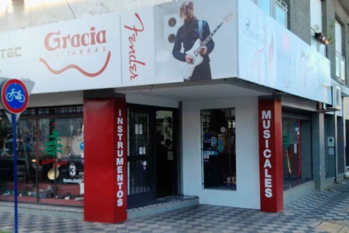 Bonato y Bonato celebra sus 45 años. Bonato y Bonato celebra sus 45 años.