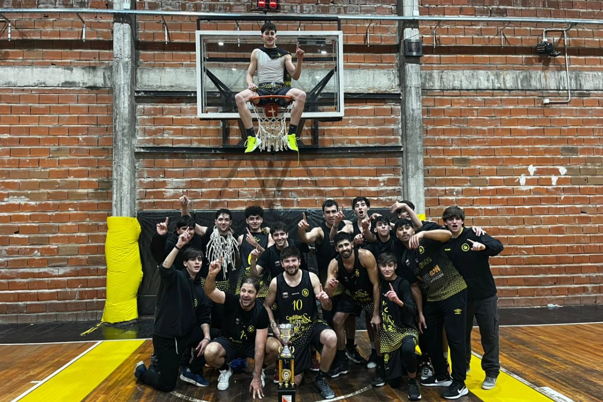 La foto del nuevo campeón concordiense de Básquet. La foto del nuevo campeón concordiense de Básquet.
