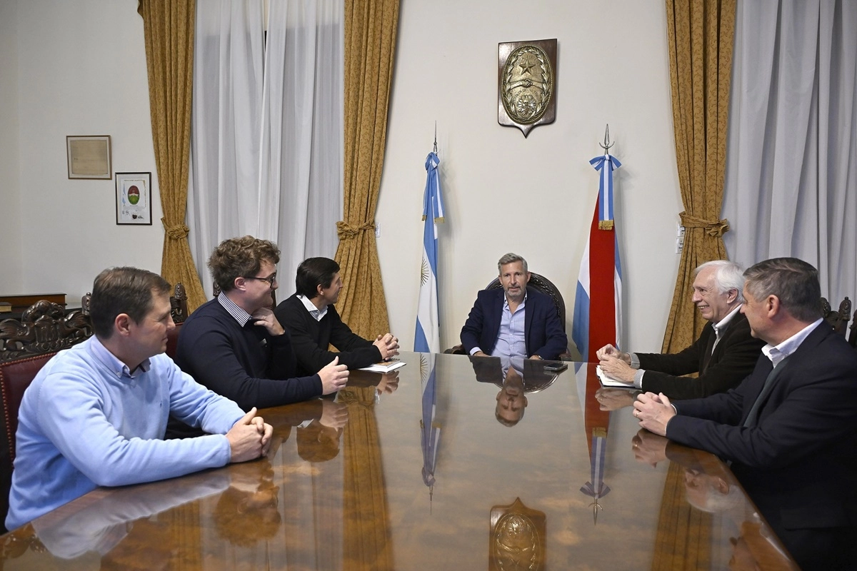 Durante el encuentro, se discutieron temas clave del sector. Durante el encuentro, se discutieron temas clave del sector.
