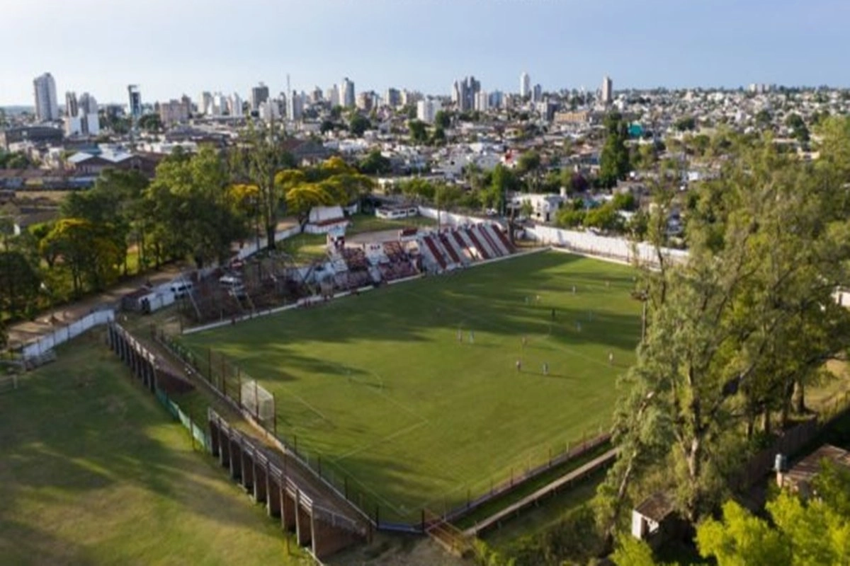 Estudiantes de La Plata prueba jugadores en Concordia Estudiantes de La Plata prueba jugadores en Concordia