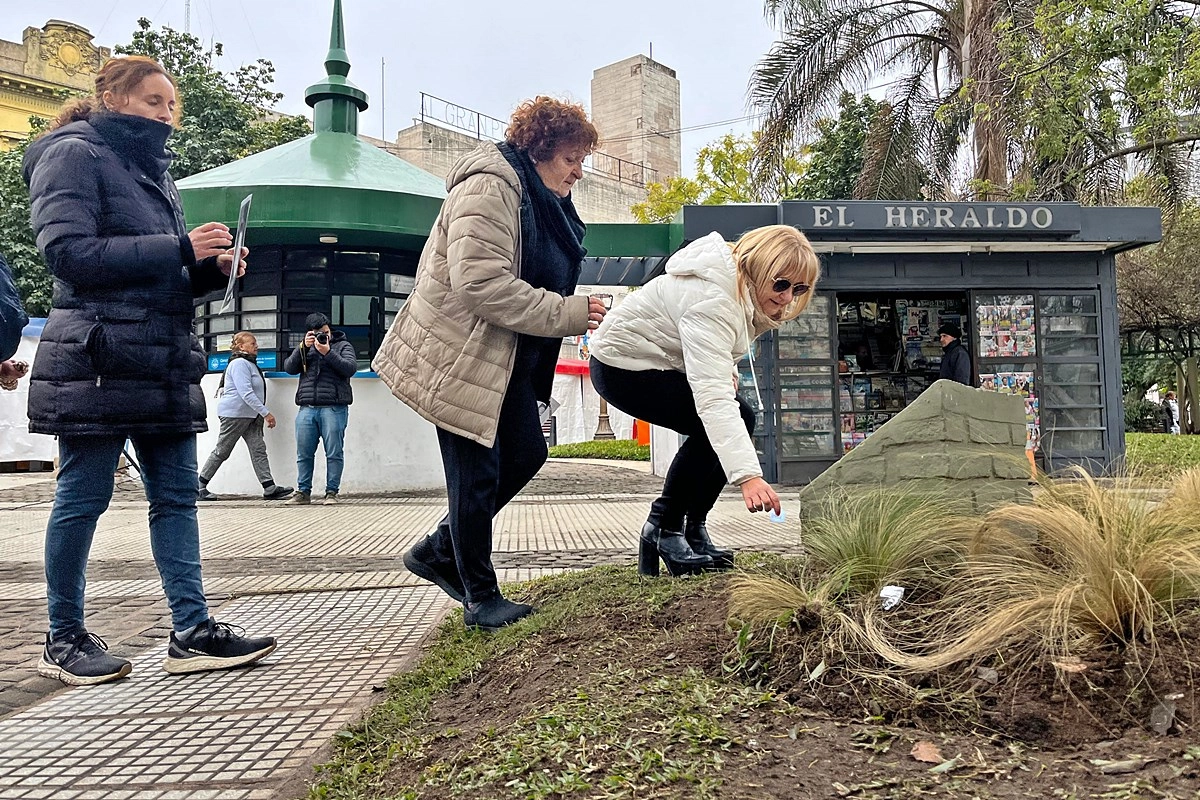 Familiares de las tres víctimas de Concordia encendieron velas en su memoria Familiares de las tres víctimas de Concordia encendieron velas en su memoria