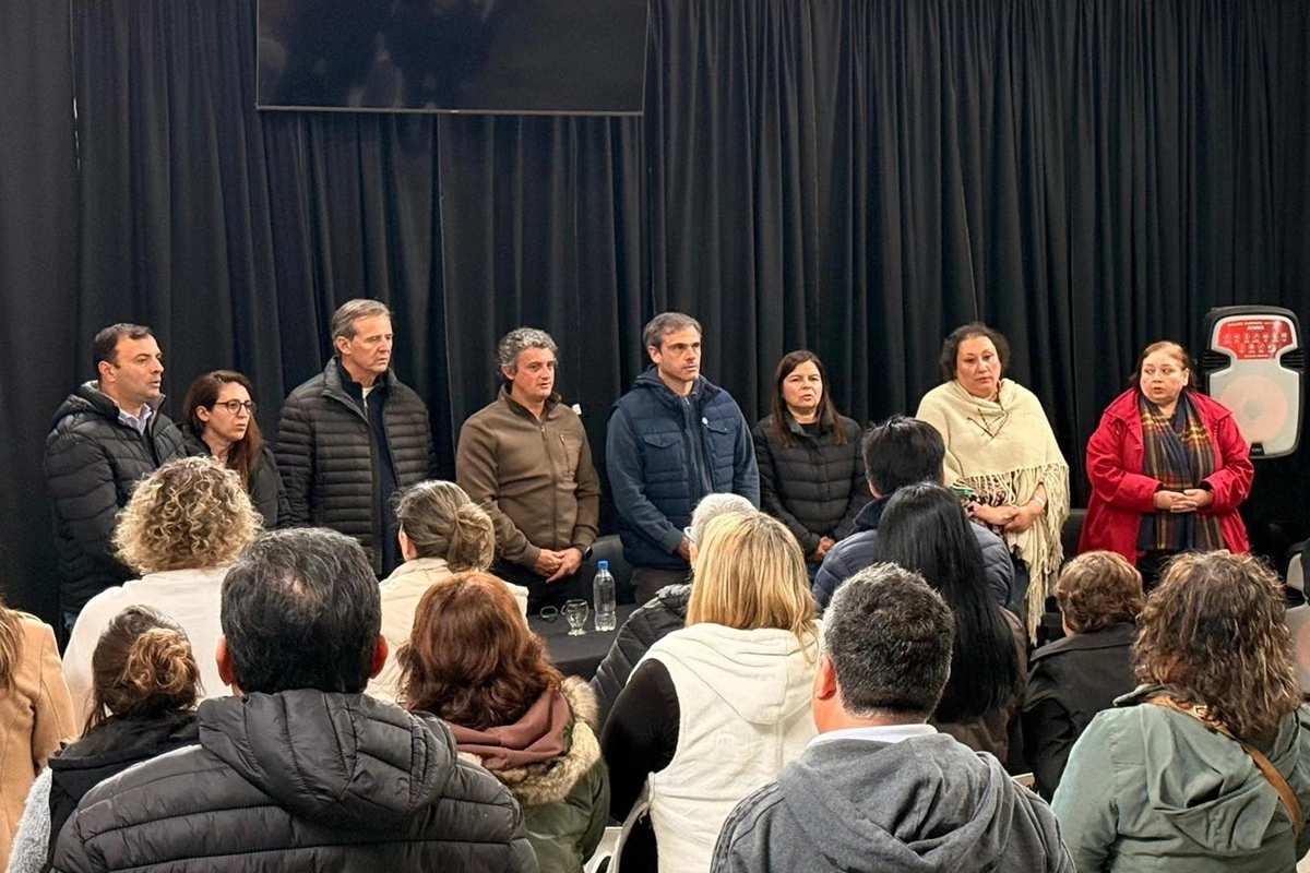 Los candidatos del PJ también recorrieron la ciudad. Los candidatos del PJ también recorrieron la ciudad.