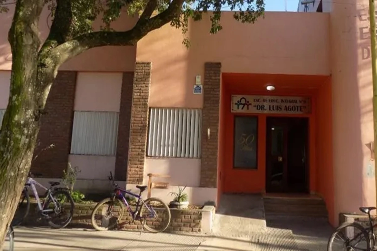 El hecho ocurrió en la escuela integral N° 9 de San Salvador. El hecho ocurrió en la escuela integral N° 9 de San Salvador.